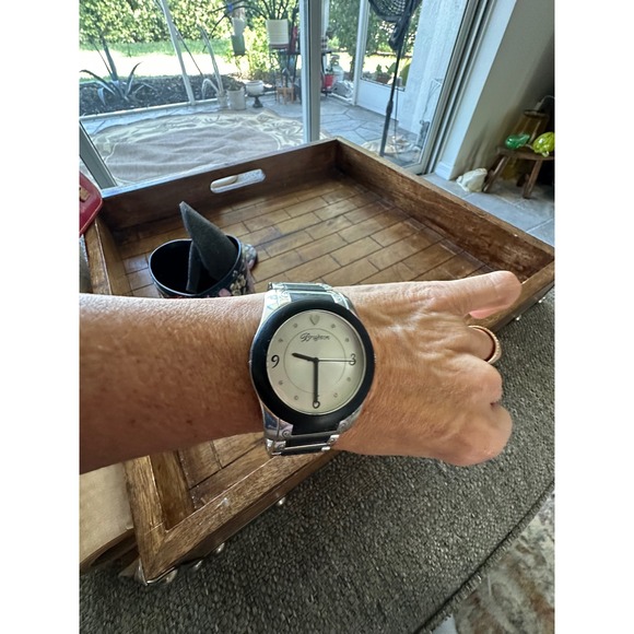 Brighton Silver Tone Black Link Watch Scroll Engraved Heart Tin Floral Box EUC - Picture 6 of 7